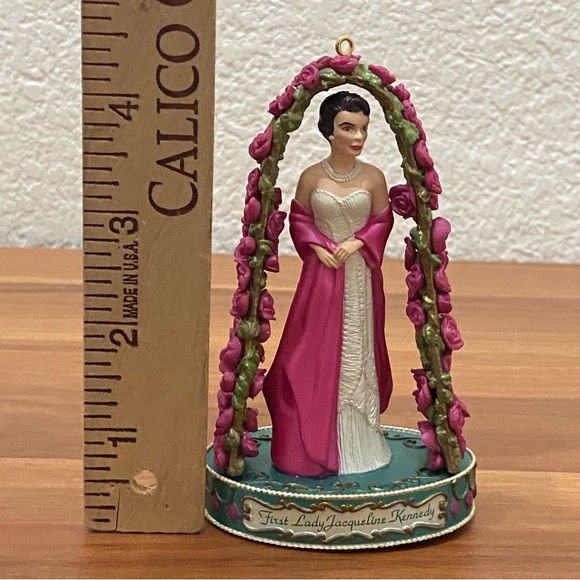 Vintage 1999 Carlton Cards First Lady Jacqueline Kennedy Christmas Tree Ornament - Picture 13 of 15